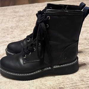 Madden Girl Kurt Black Combat Boots – Women’s 9 –New, No Creasing